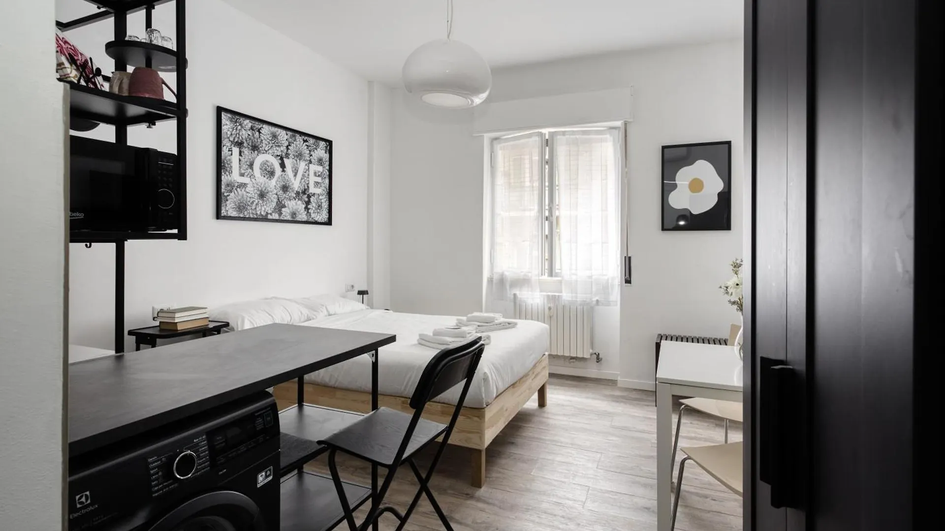 Joivy Elegant Double Studios Near Subway Station Milan Italy