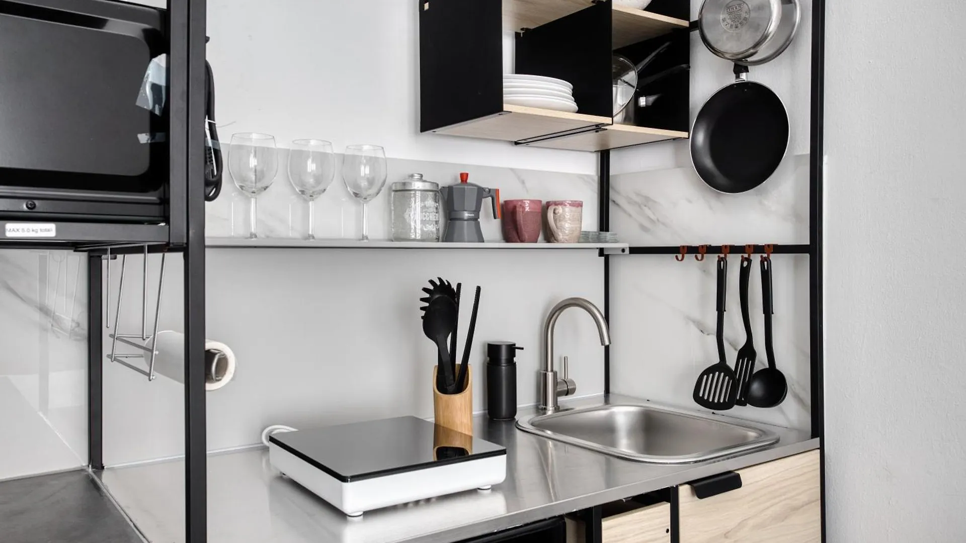 Joivy Elegant Double Studios Near Subway Station Milan