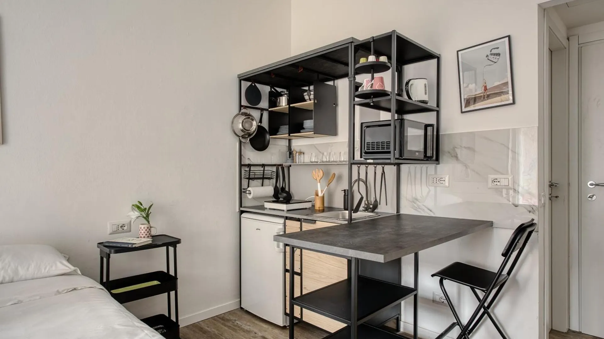 Joivy Elegant Double Studios Near Subway Station Milan